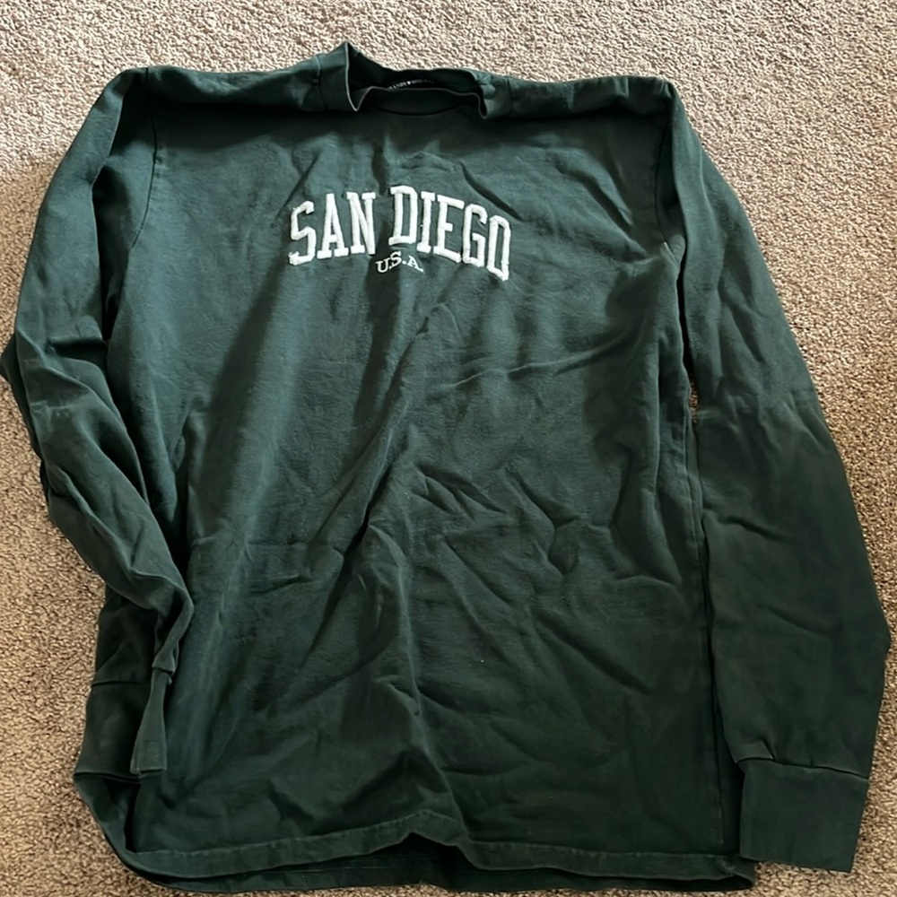 Brandy Melville San Diego long sleeve